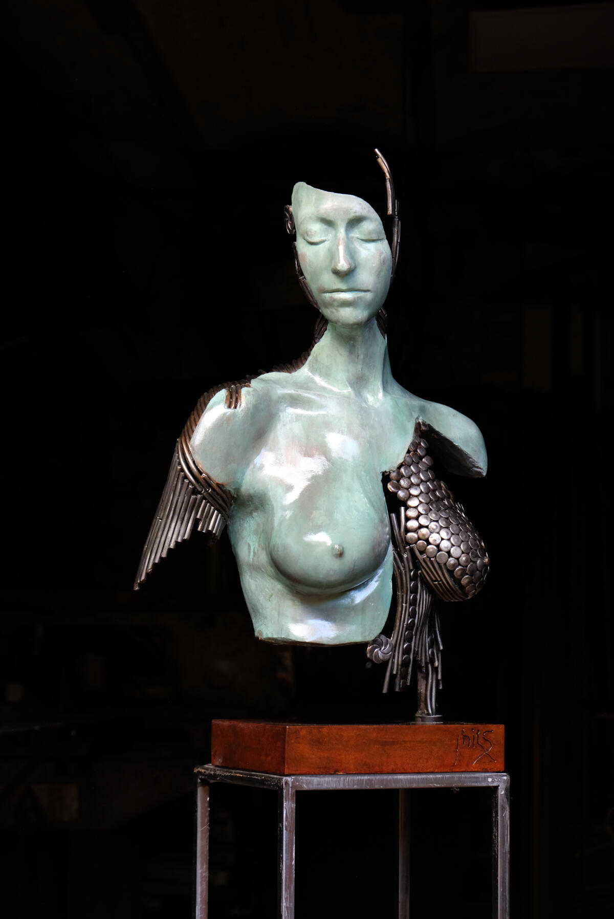 See "La Madone" of Philippe Mougin