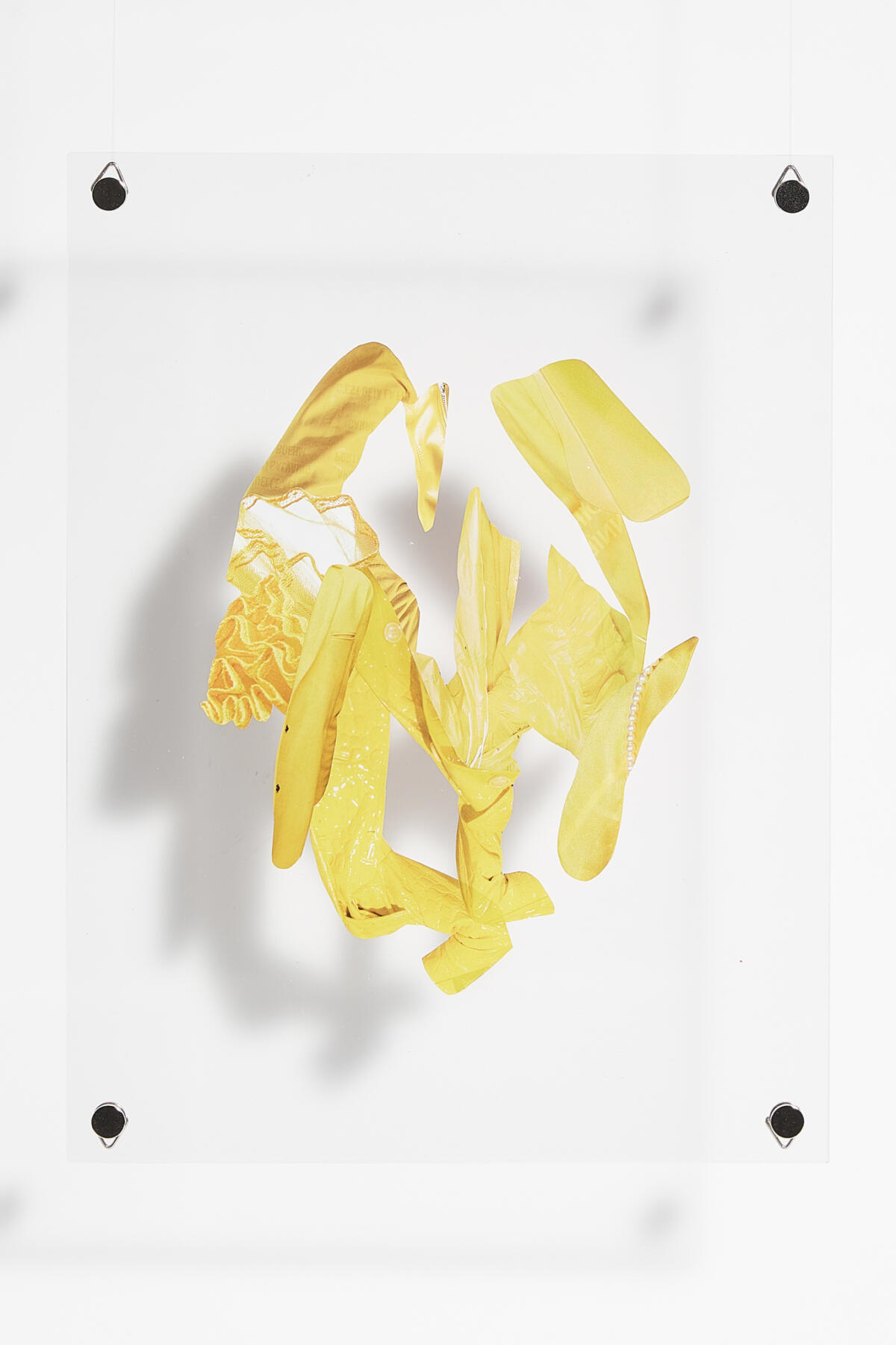 See "ÉCLATÉ JAUNE" of Fanny Garnichat